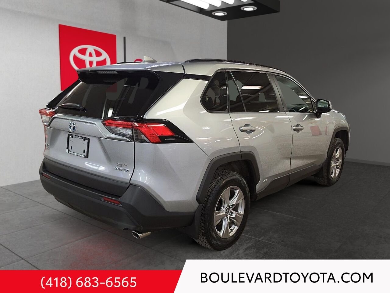 Toyota RAV4 99569A-24 | XLE HYBRIDE, AWD 2023 Argent Québec - photo #3