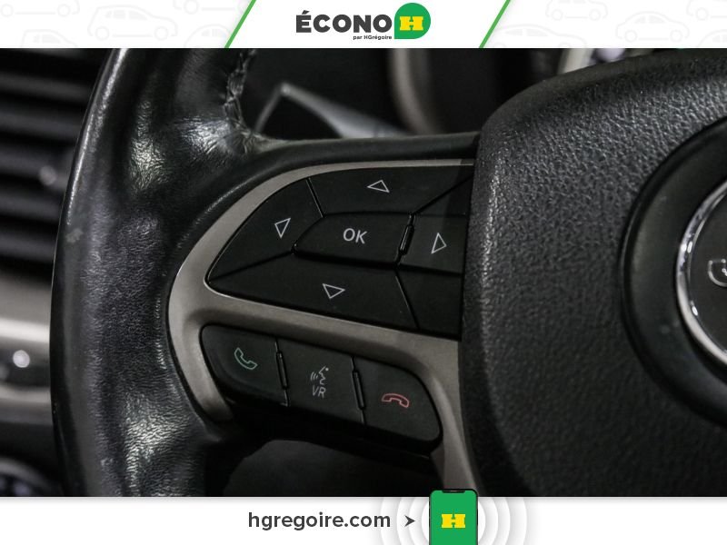 Jeep Cherokee 821127A | LIMITED 4WD CUIR TOIT PANO BLUETOOTH CAMÉRA MAGS 2015 Blanc Laval - photo #17