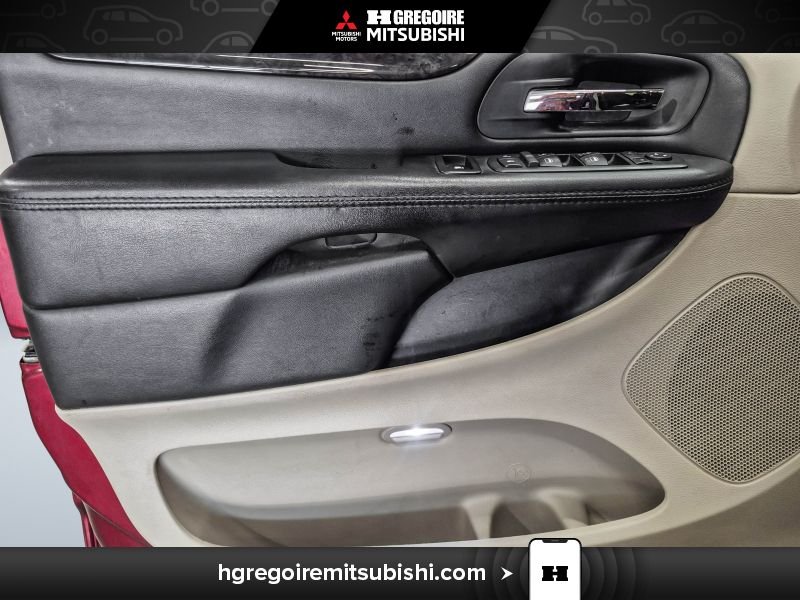 Dodge GR Caravan 2017 Brun Blainville - photo #12