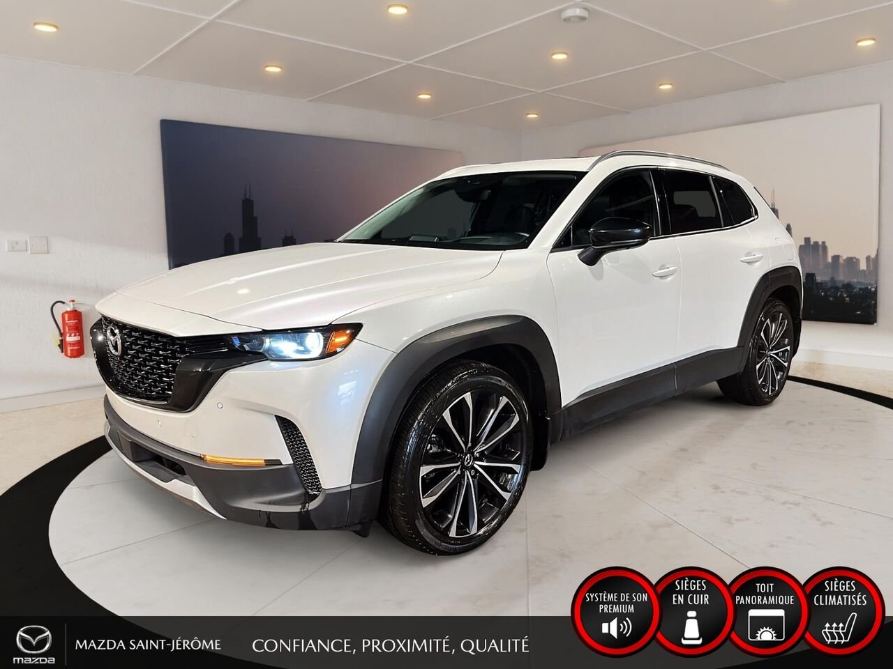 Mazda CX-50 GT avec moteur turbo | TOIT PANO | TOWING PACK | CUIR | AWD | 2023 Blanc Saint-Jérôme - photo #0