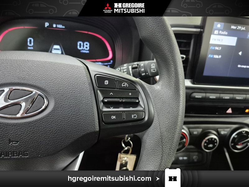 2023 Hyundai Venue Black Blainville - photo #21