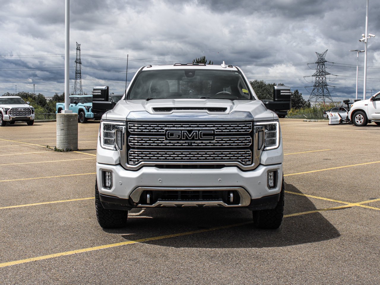 2023 GMC Sierra 2500HD 4WD Crew Cab 159 Denali White Sherwood Park - photo #2