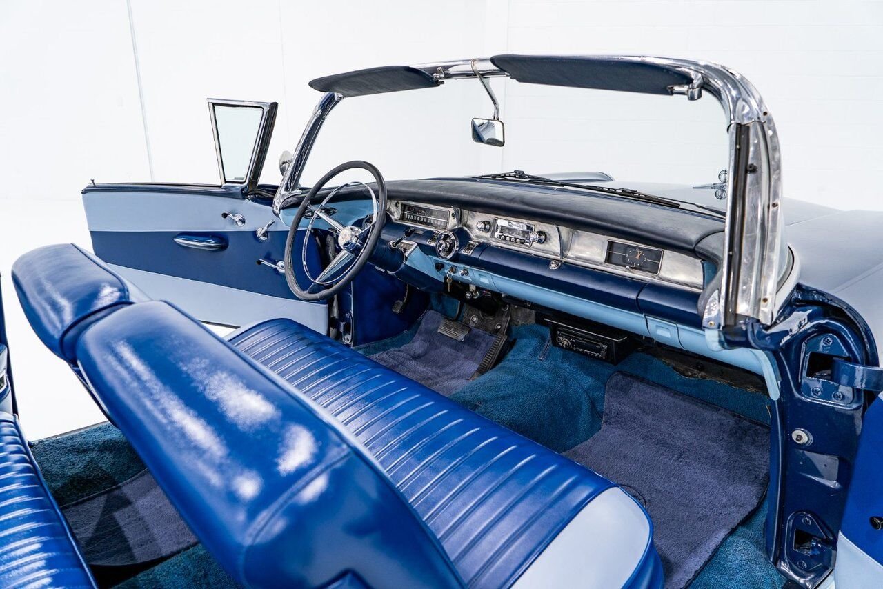 Buick Special 364/300HP NailHead 1 of only 2,056 | PRICE IN USD 1957 Bleu Montréal - photo #71