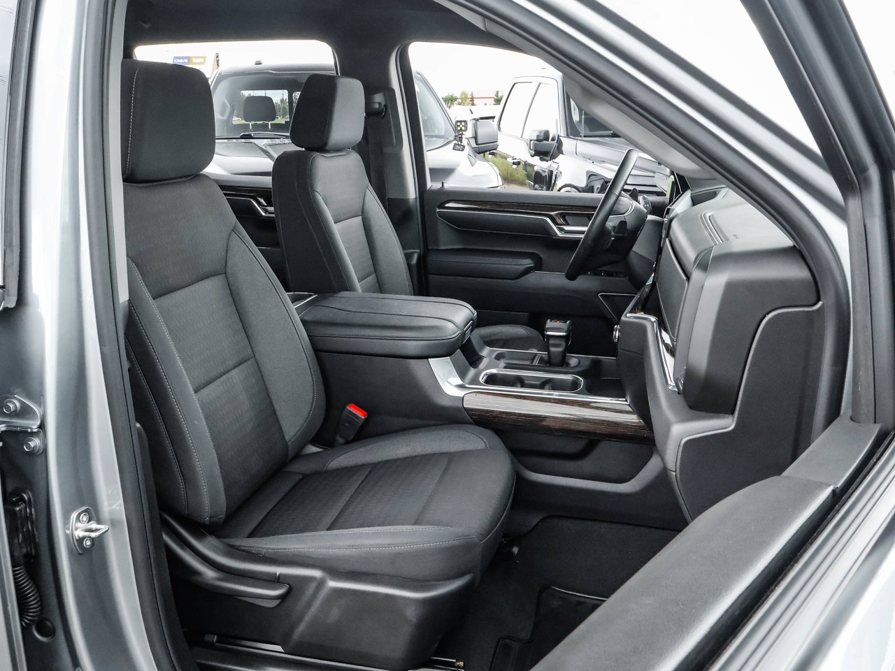 2024 GMC Sierra 1500 4WD Crew Cab 147 Elevation Grey Sherwood Park - photo #13