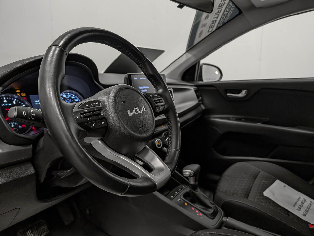 Kia RIO LX Premium Toit Ouvrant Volant et Sièges Chauffant 2023 Autre Sherbrooke - photo #9