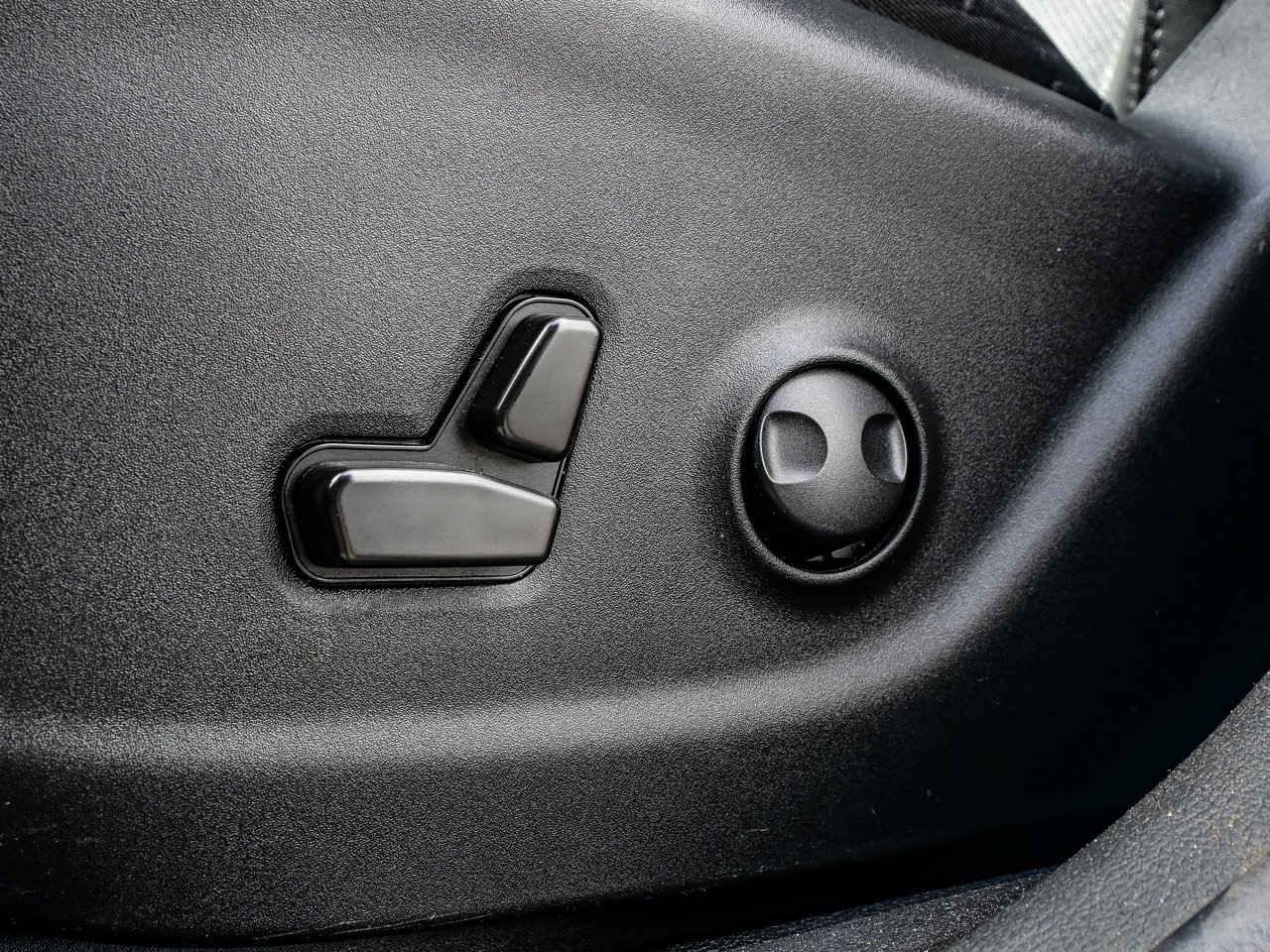 2022 Jeep Cherokee Altitude 4x4 Blue Sherwood Park - photo #16