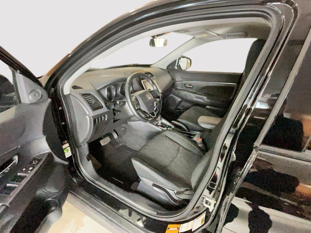 2023 Mitsubishi RVR Black Amos - photo #8