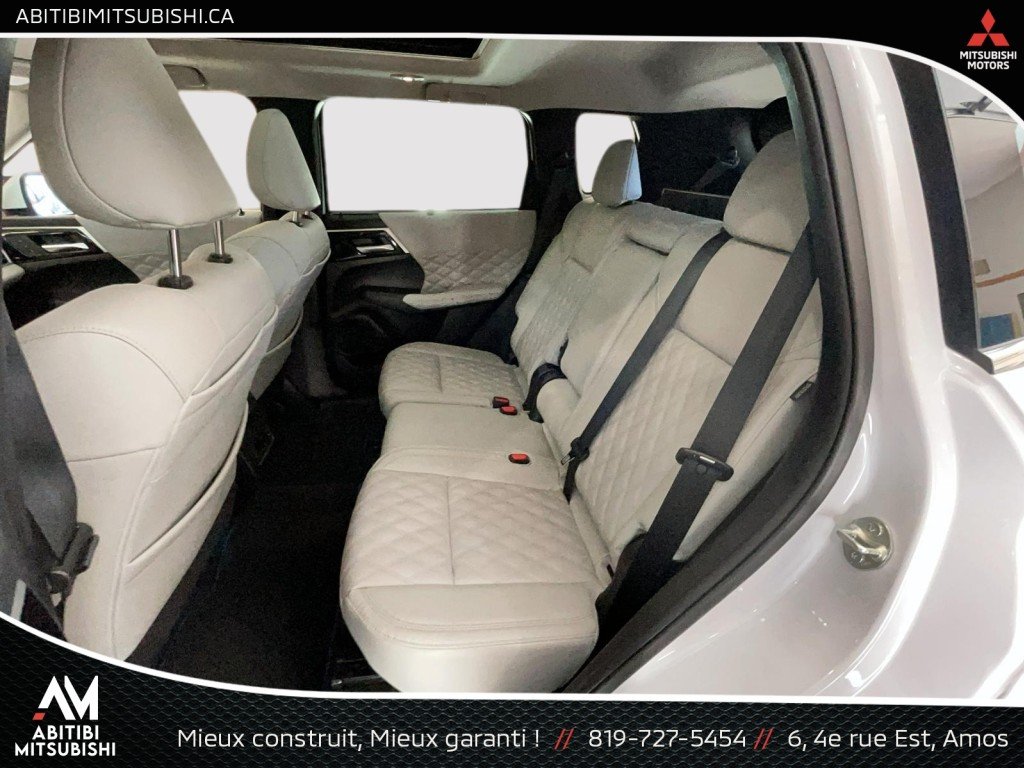 Mitsubishi Outlander PHEV 2023 Blanc Amos - photo #19