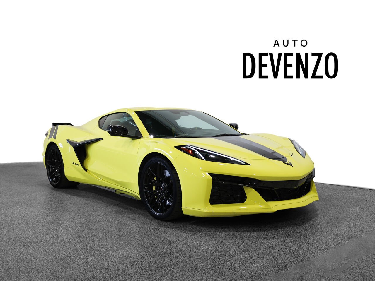 Chevrolet Corvette 2024 Jaune Saint-Eustache - photo #0