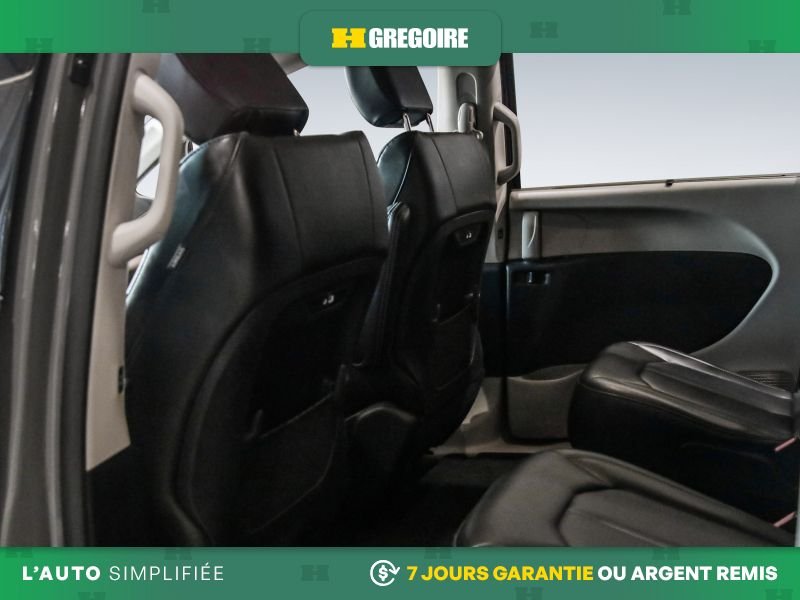 Chrysler Pacifica 2023 Gris Blainville - photo #23