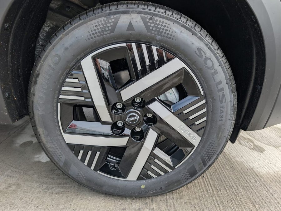 2026 NISSAN Kicks 2026 Super Black
