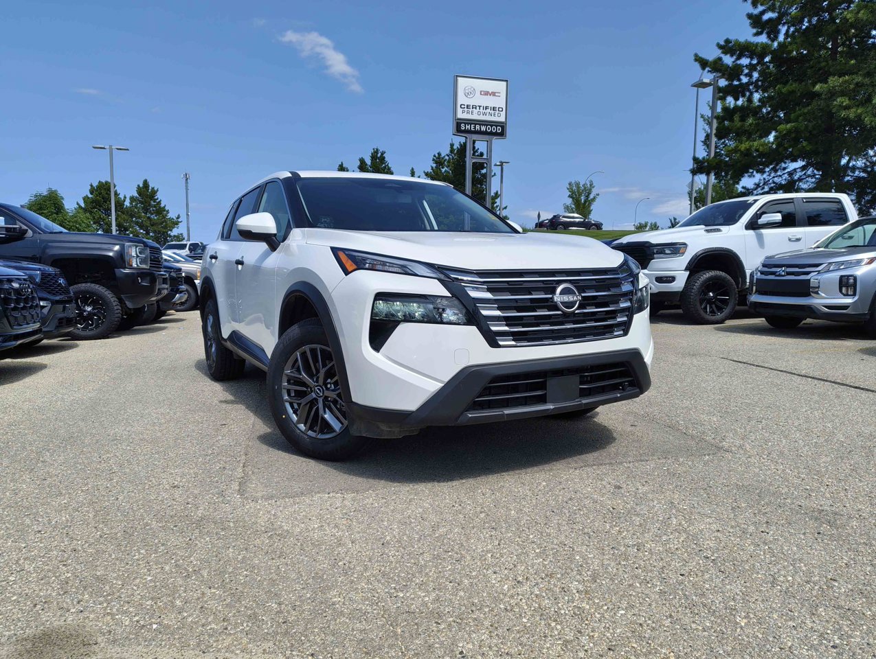 2024 Nissan Rogue AWD S White Sherwood Park - photo #1