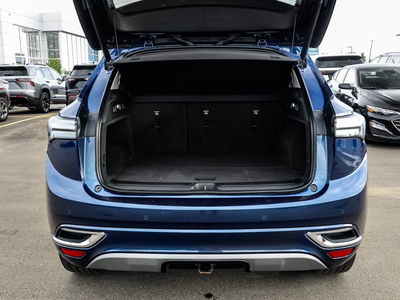 2022 Buick Envision AWD 4dr Avenir Blue Sherwood Park - photo #8