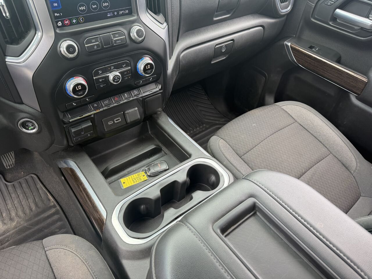 GMC SIERRA K1500 ELEVATION Elevation cabine multiplace 4RM 157 po 2020 Noir Ottawa & Gatineau - photo #6