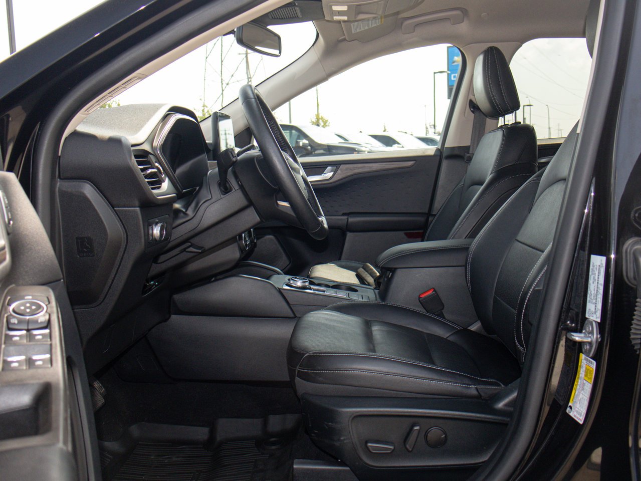 2020 Ford Escape Titanium Hybrid AWD Black Sherwood Park - photo #17