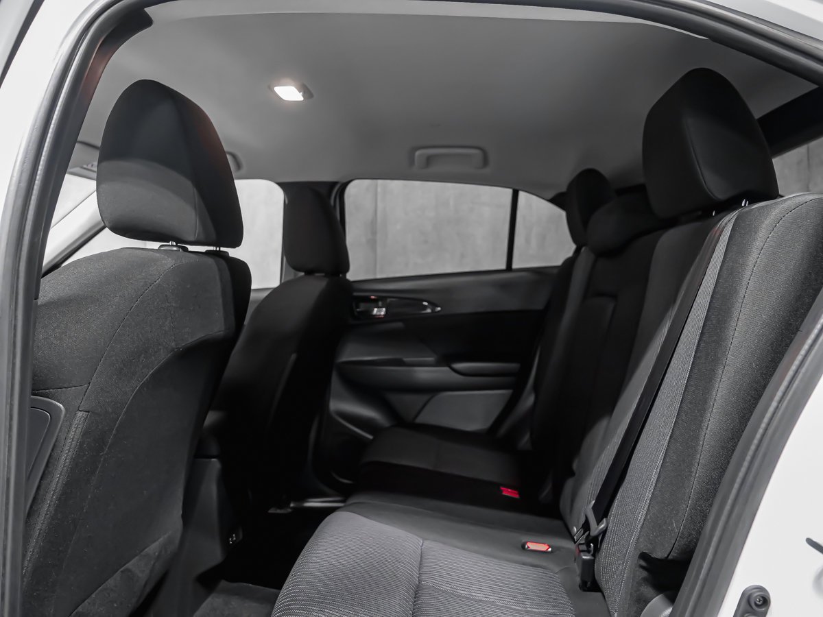 2026 Mitsubishi Eclipse Cross SE White Diamond Montreal - photo #19