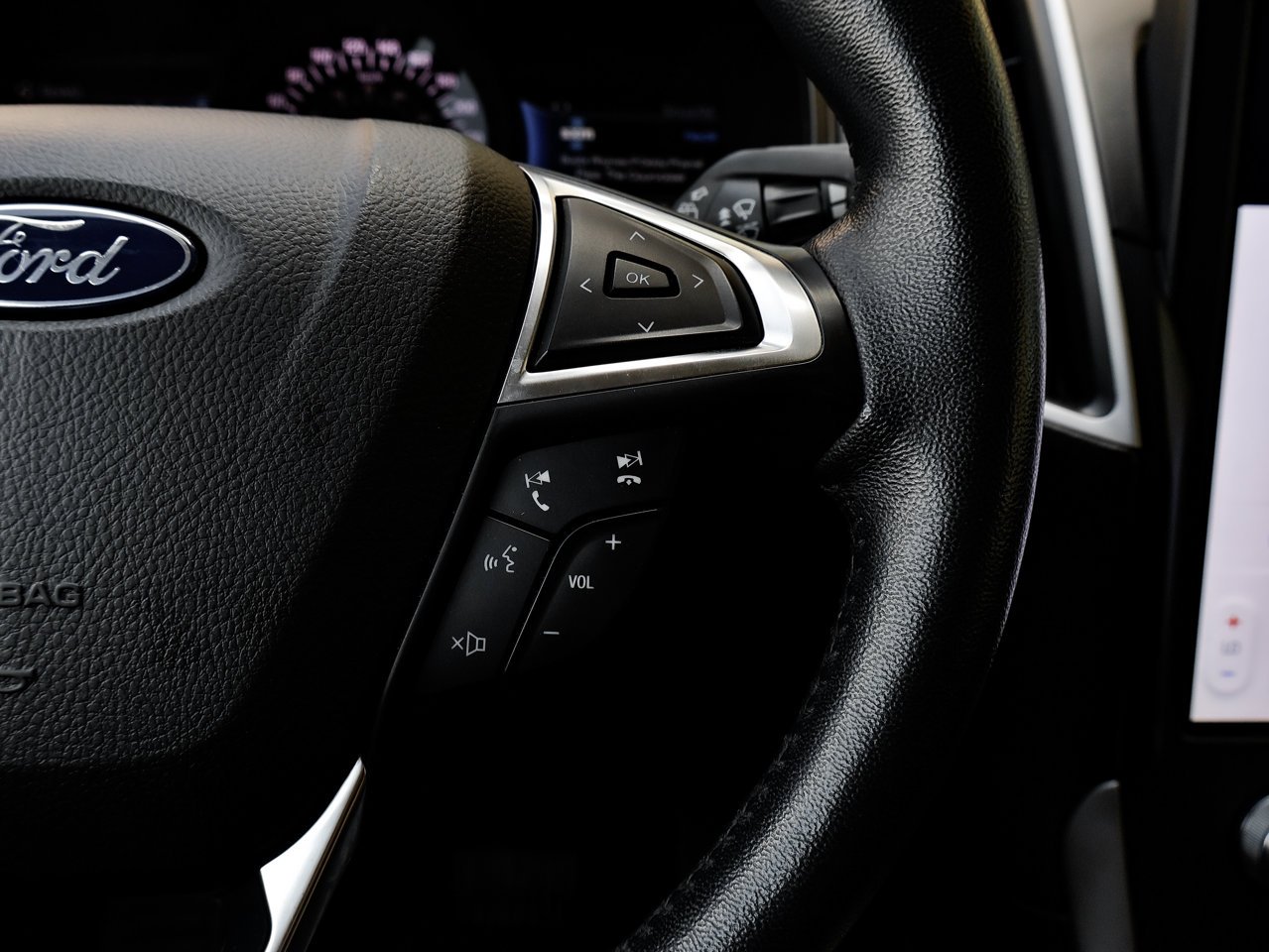 2023 Ford Edge SEL AWD Black Sherwood Park - photo #21