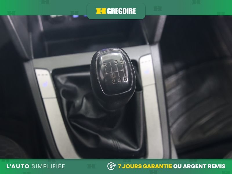 Hyundai Elantra 820783 | Essential A/C CAM RECUL BLUETOOTH 2019 Rouge Laval - photo #16