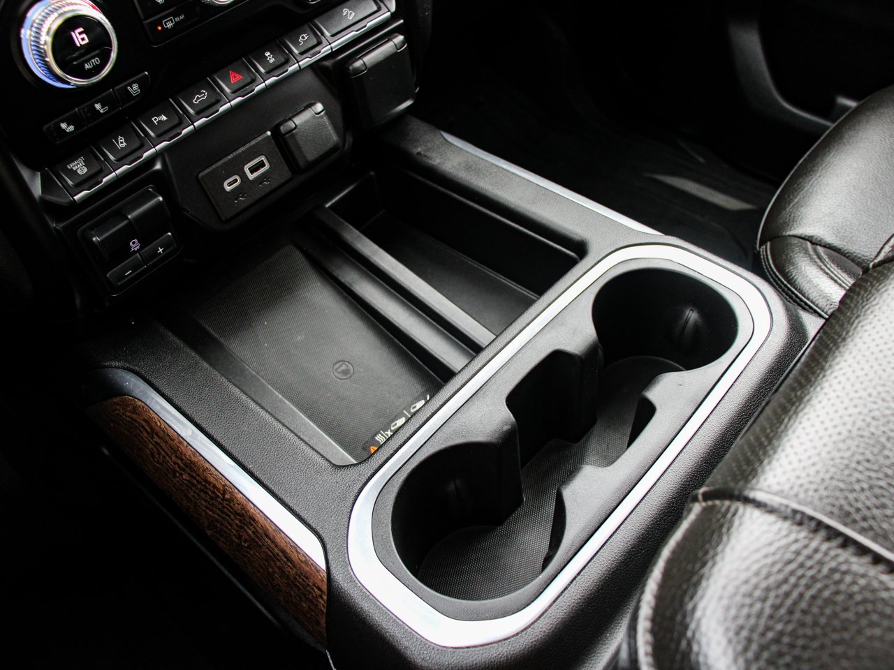 2023 GMC Sierra 2500HD 4WD Crew Cab 159 Denali White Sherwood Park - photo #27