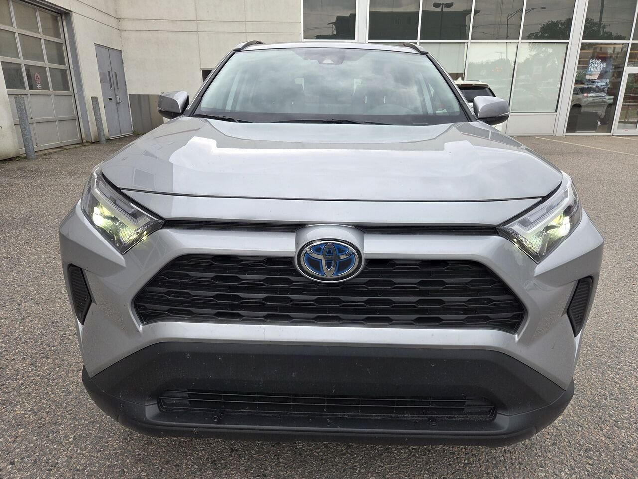 Toyota RAV4 2022 Gris Mont-Laurier - photo #1