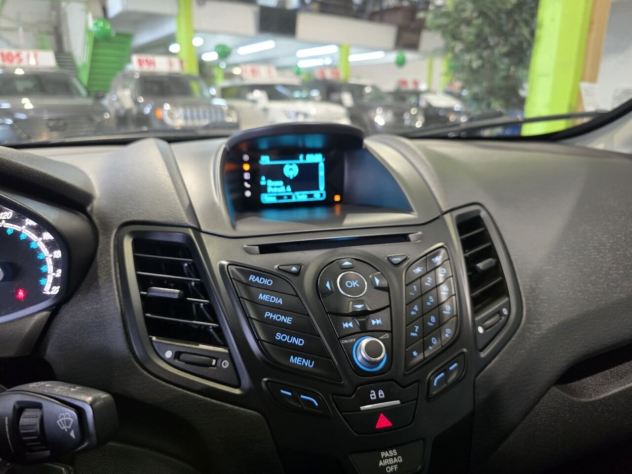 2017 Ford Fiesta Black  - photo #21
