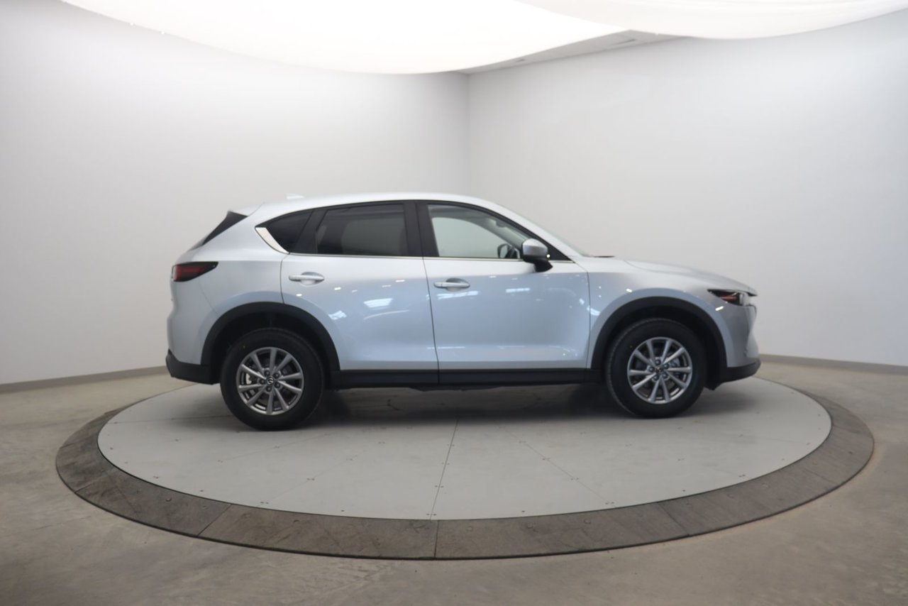 2022 Mazda CX-5 VIN JM3KFBCMXN0564822 Grey Baie-Comeau - photo #2