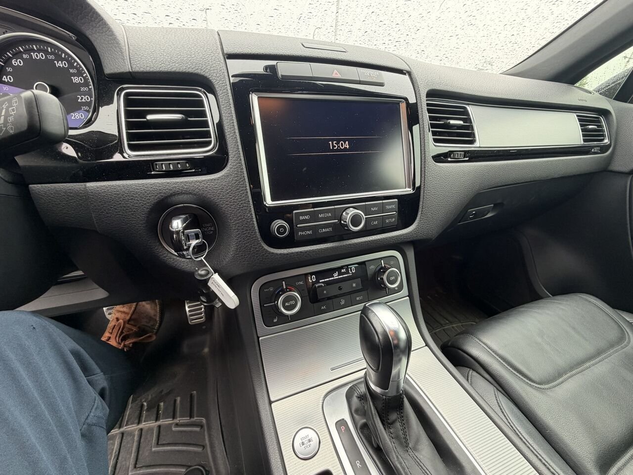 2014 Volkswagen Touareg TDI R-LINE Black Laval - photo #18