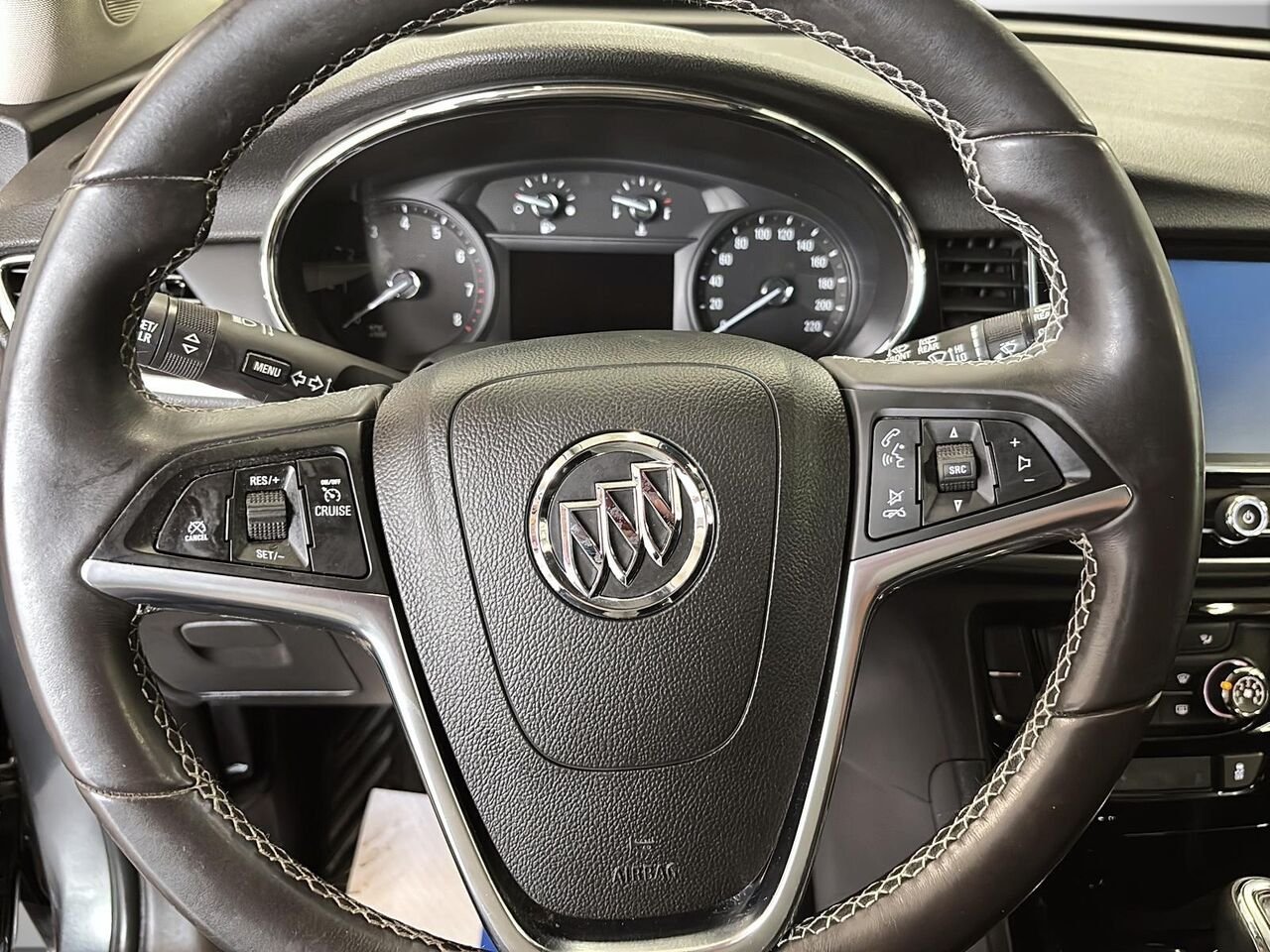 BUICK ENCORE UNKNOWN 2018 Gris Saint-Hyacinthe - photo #11