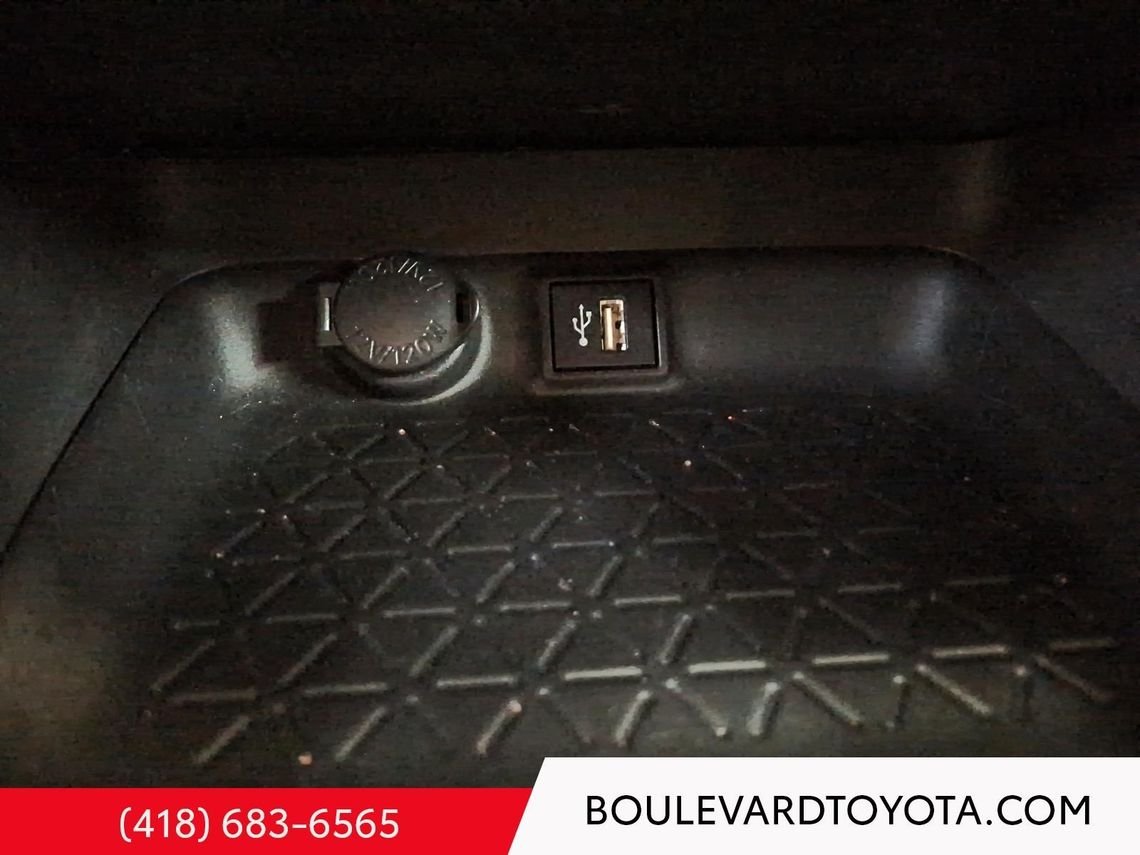 Toyota RAV4 531712-119 | LE, AWD 2024 Ciel argent métallisé Québec - photo #4