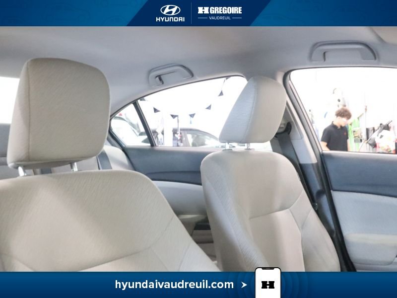 Honda Civic YA888 | LX 4 portes, boîte automatique 2013 Gris Laval - photo #29