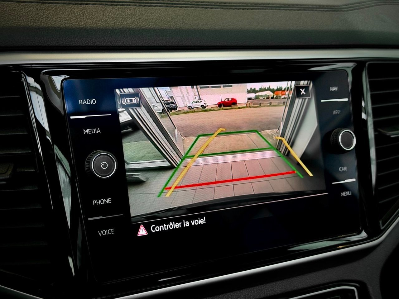 2022 Volkswagen Atlas Black Notre-Dame-des-Prairies - photo #28
