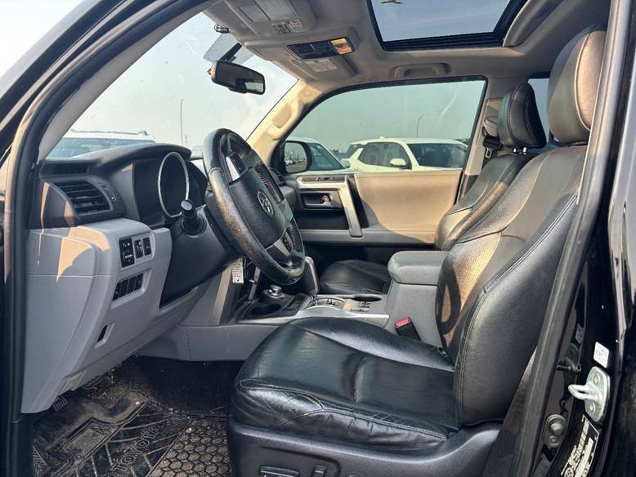 2013 Toyota 4Runner 4WD 4dr V6 SR5 Black Sherwood Park - photo #5