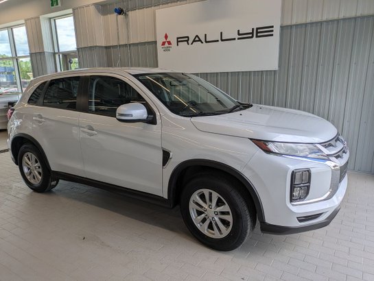 2024 Mitsubishi RVR SE AWC White