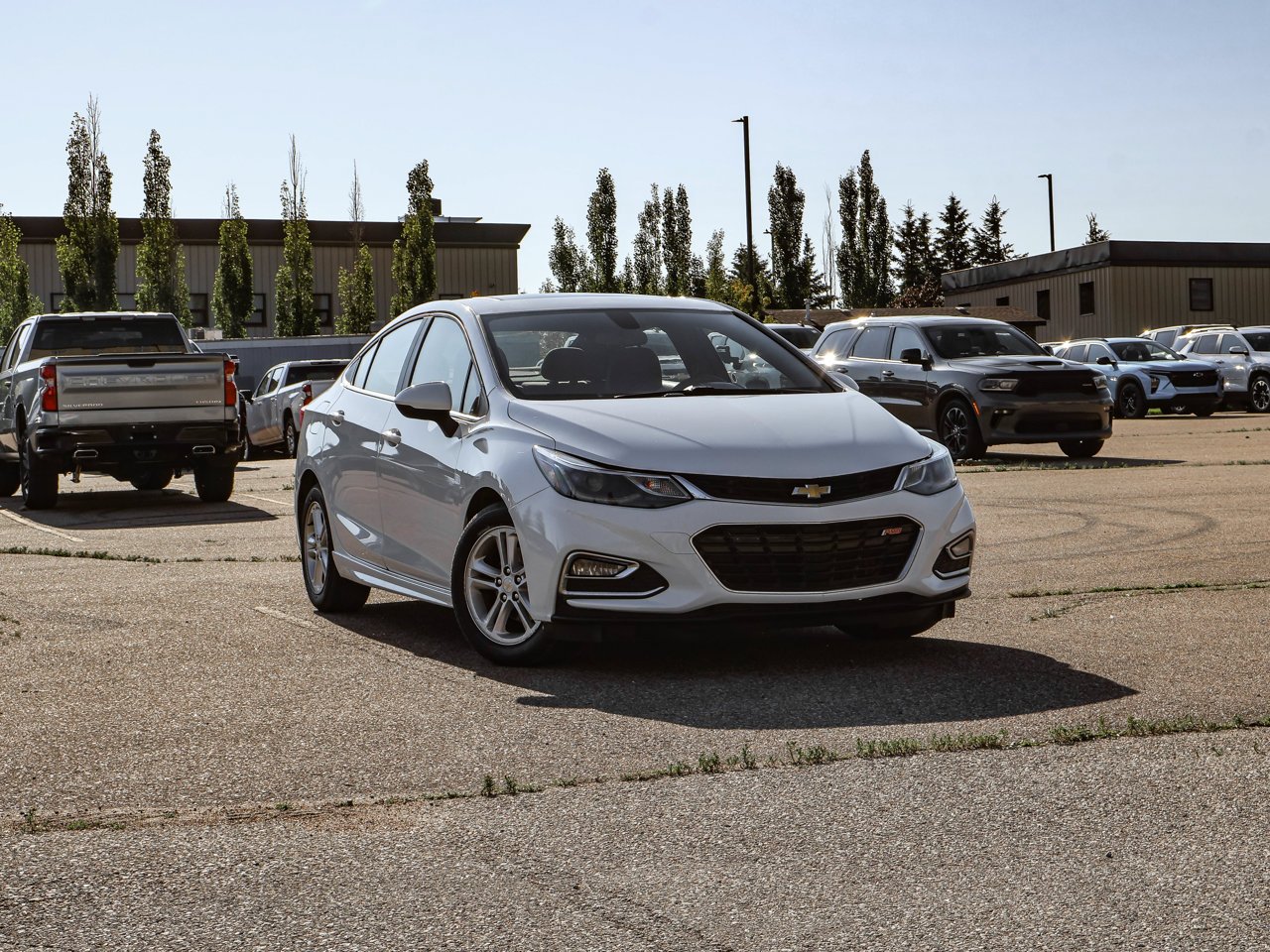 2018 Chevrolet Cruze 4dr Sdn 1.4L LT w/1SD White Sherwood Park - photo #1