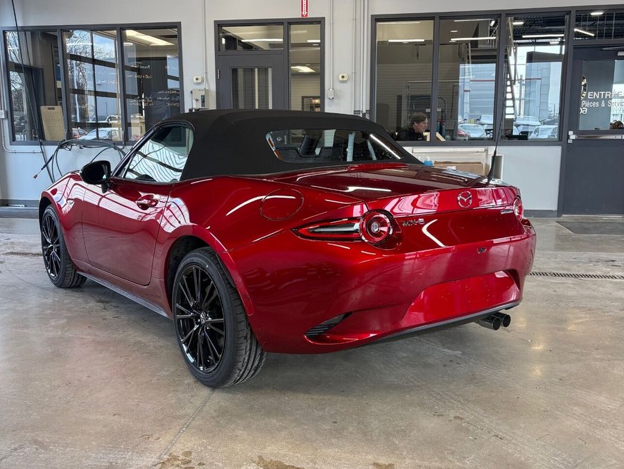 2026 MAZDA MX-5 2026 Soul Red Crystal Metallic