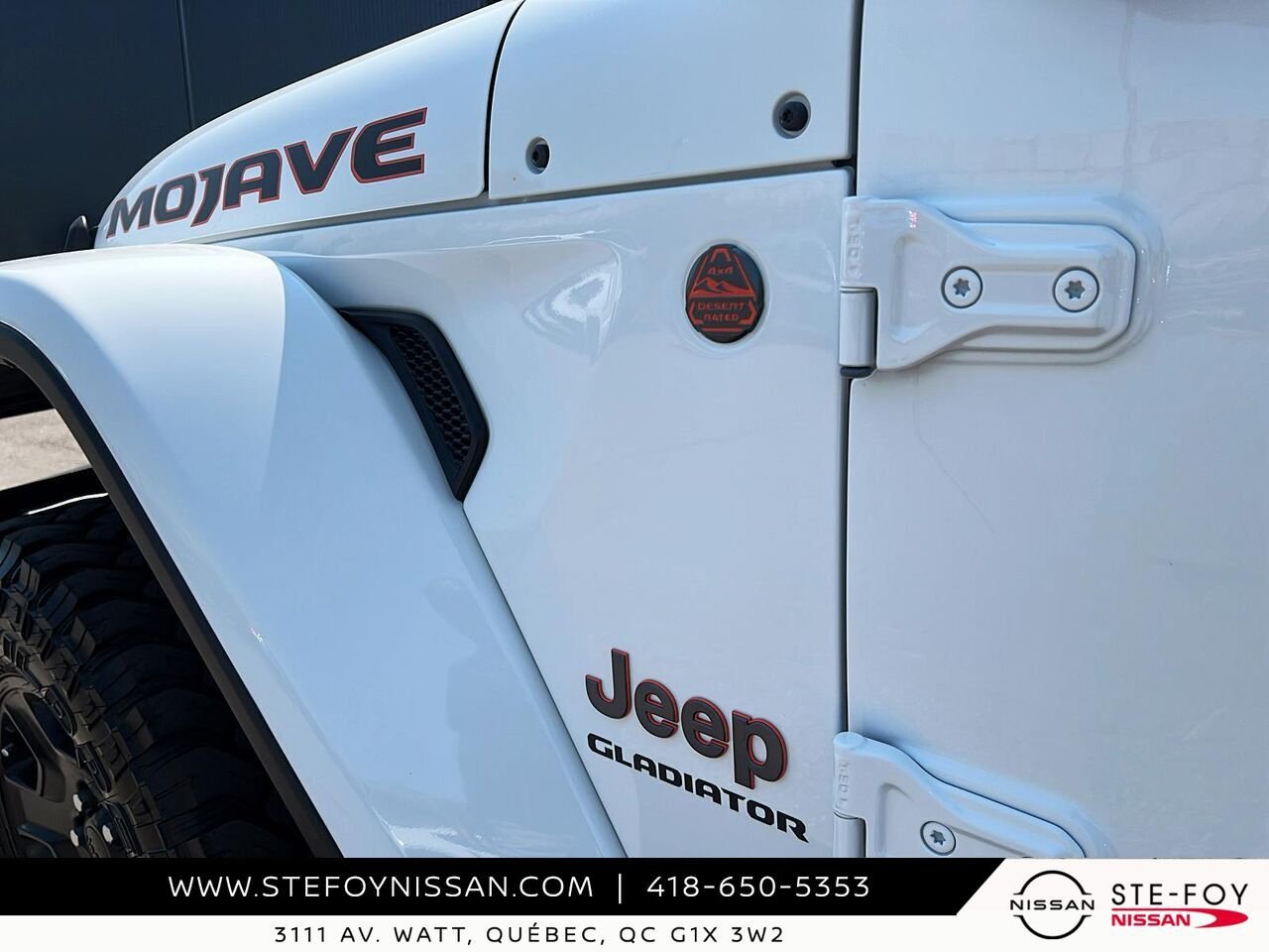 2023 Jeep Gladiator MOJAVE CREW CAB White Ste-Foy - photo #5