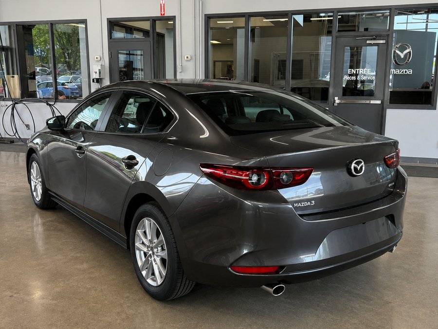2026 MAZDA Mazda3 2026 Machine Grey Metallic