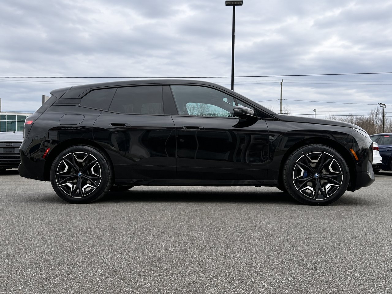 BMW iX 2023 Noir Granby - photo #7
