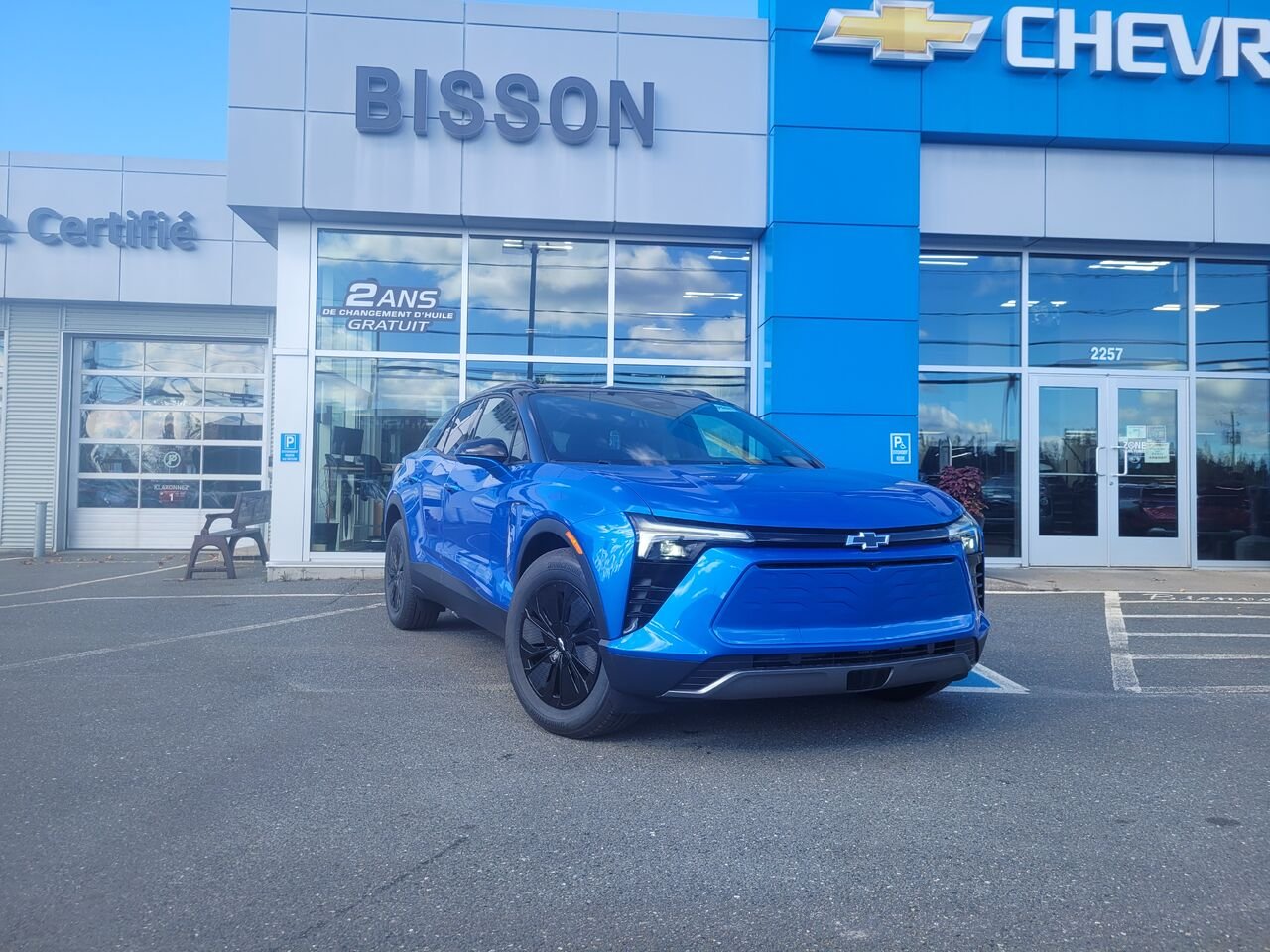 Chevrolet Blazer EV Traction intégrale, 4 portes LT 2026 BLEU DEFERLANTE METALLISE Thetford Mines - photo #1