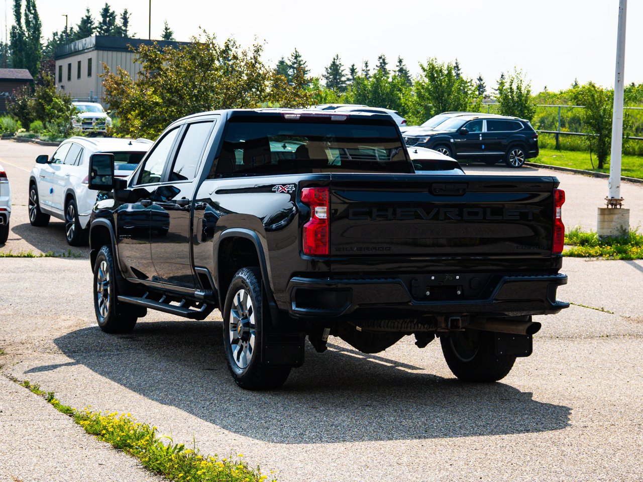 2022 Chevrolet Silverado 2500HD 4WD Crew Cab 159 Custom Black Sherwood Park - photo #10