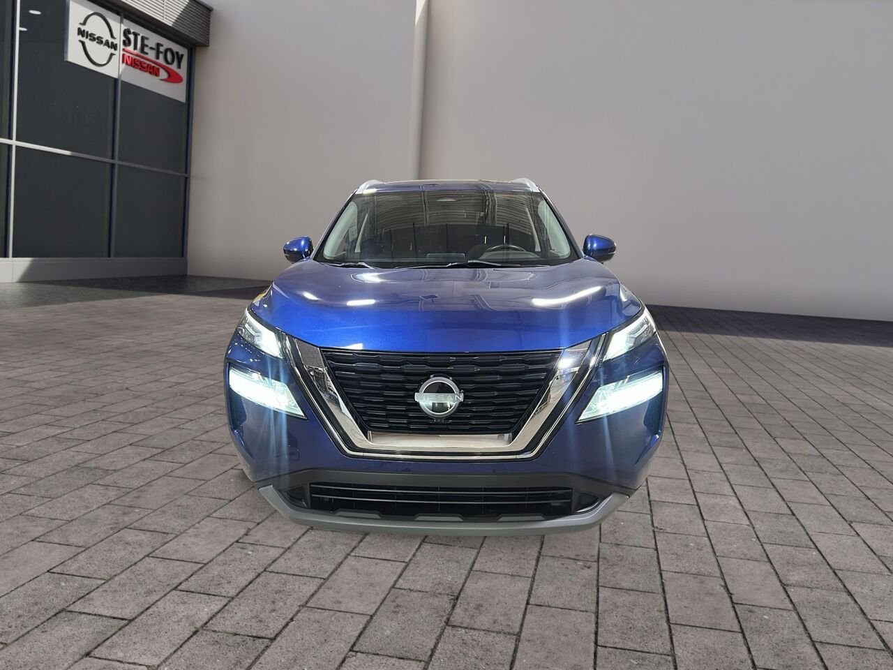 2023 Nissan Rogue SV TI Blue Québec - photo #1