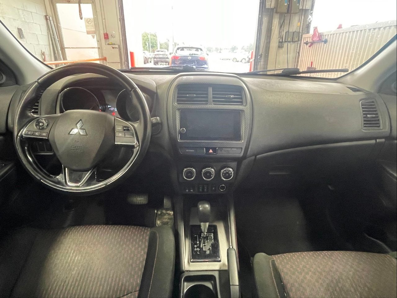 Mitsubishi RVR ES *SIÈGES CHAUFF* CARPLAY BLUETOOTH CAMERA USB 2019 Gris Saint-Jérôme - photo #9