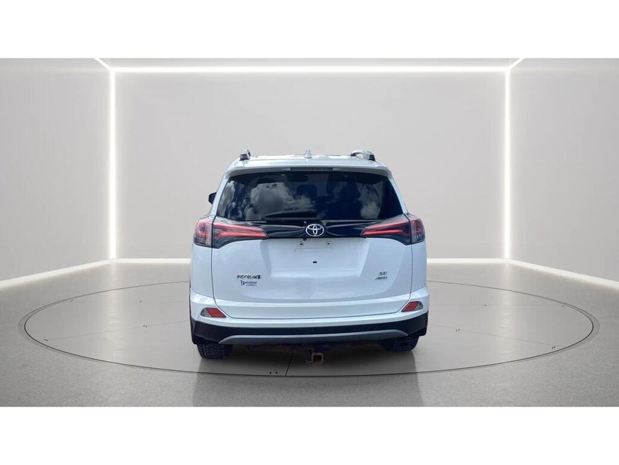 2017 Toyota RAV4 2017 White