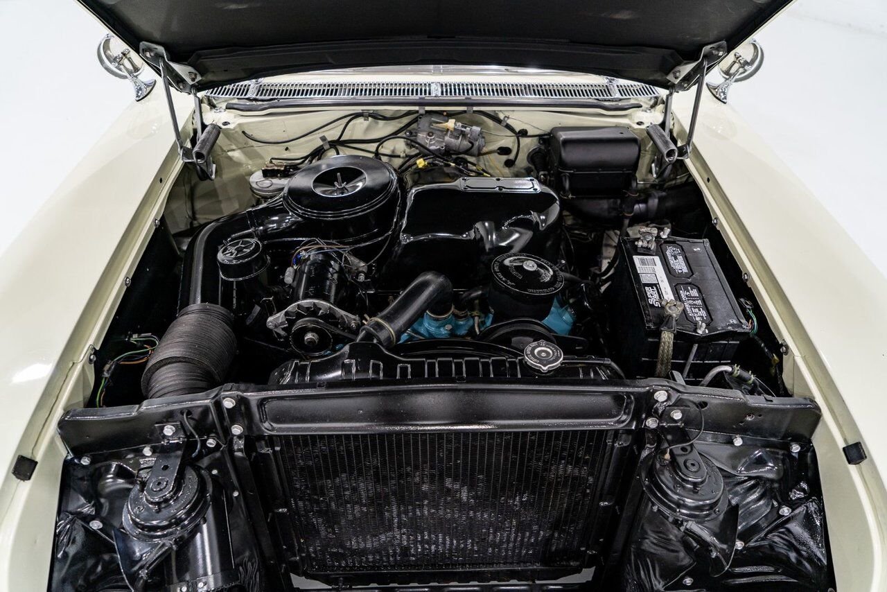 1957 Pontiac Bonneville *PRICE IN USD* Fuel injected 347/315HP 1 of 630 produced White Montreal - photo #14