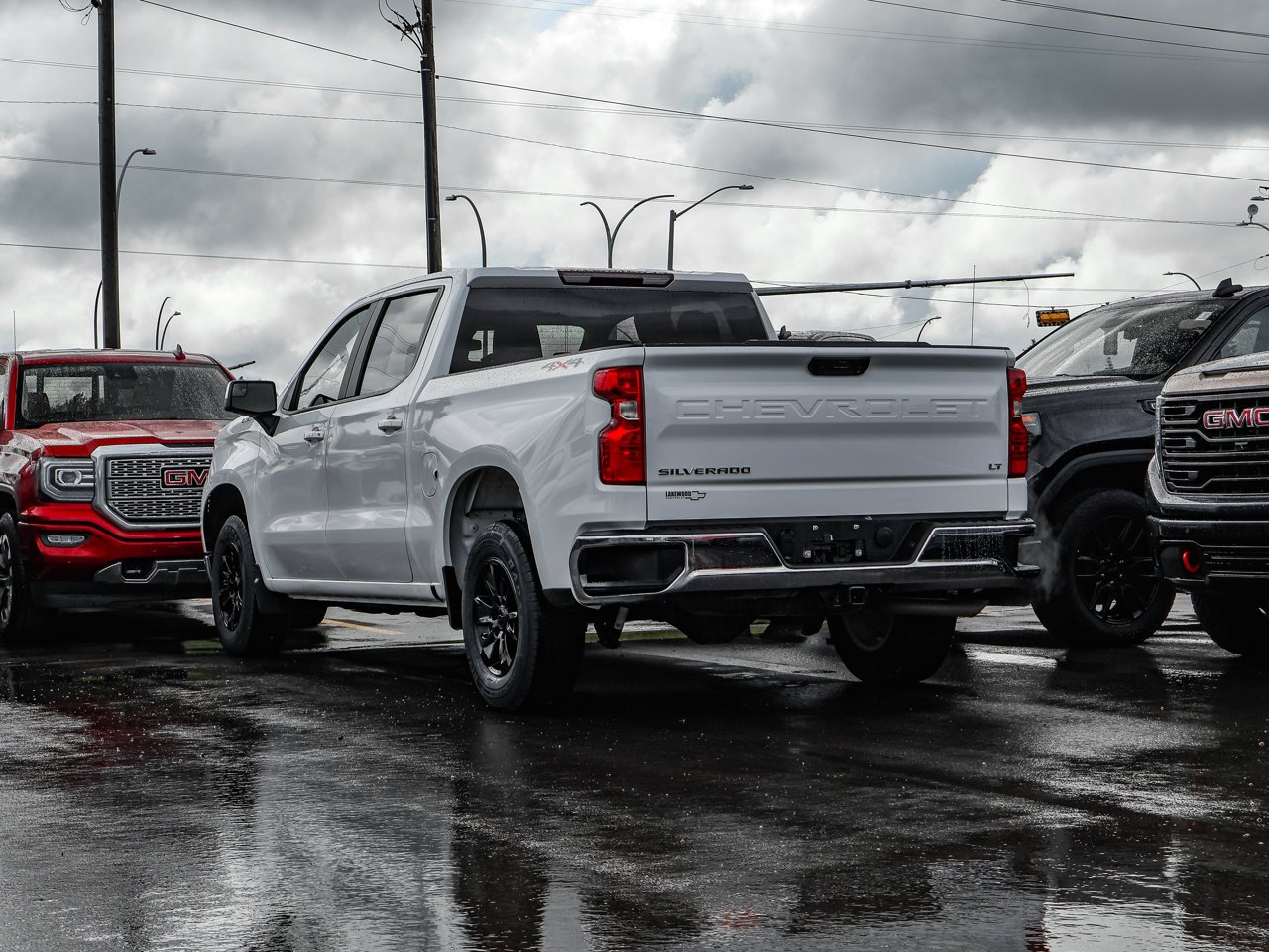 2025 Chevrolet Silverado 1500 4WD Crew Cab 147 LT White Sherwood Park - photo #5