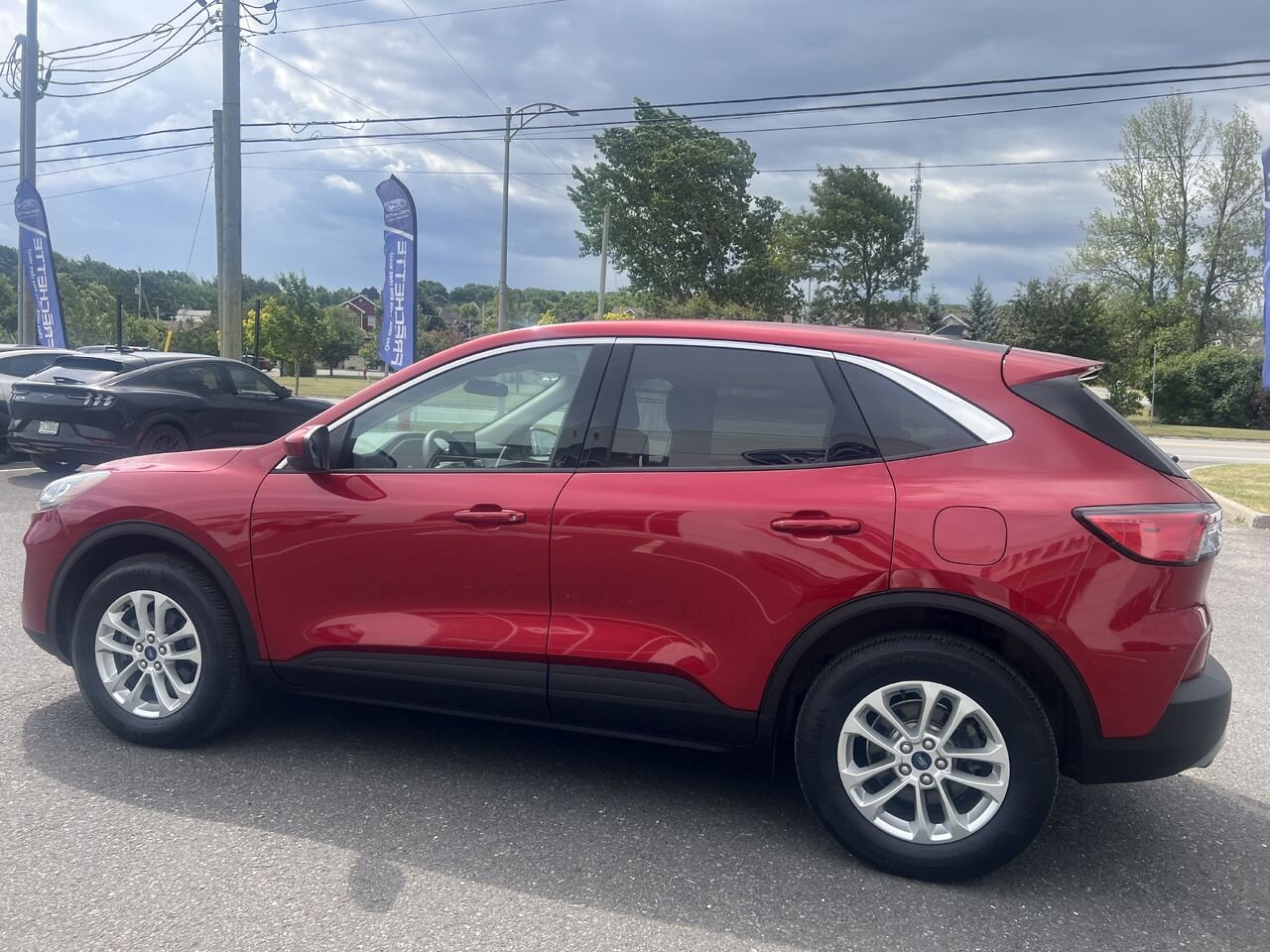 2020 Ford ESCAPE SE Red Montmagny - photo #4