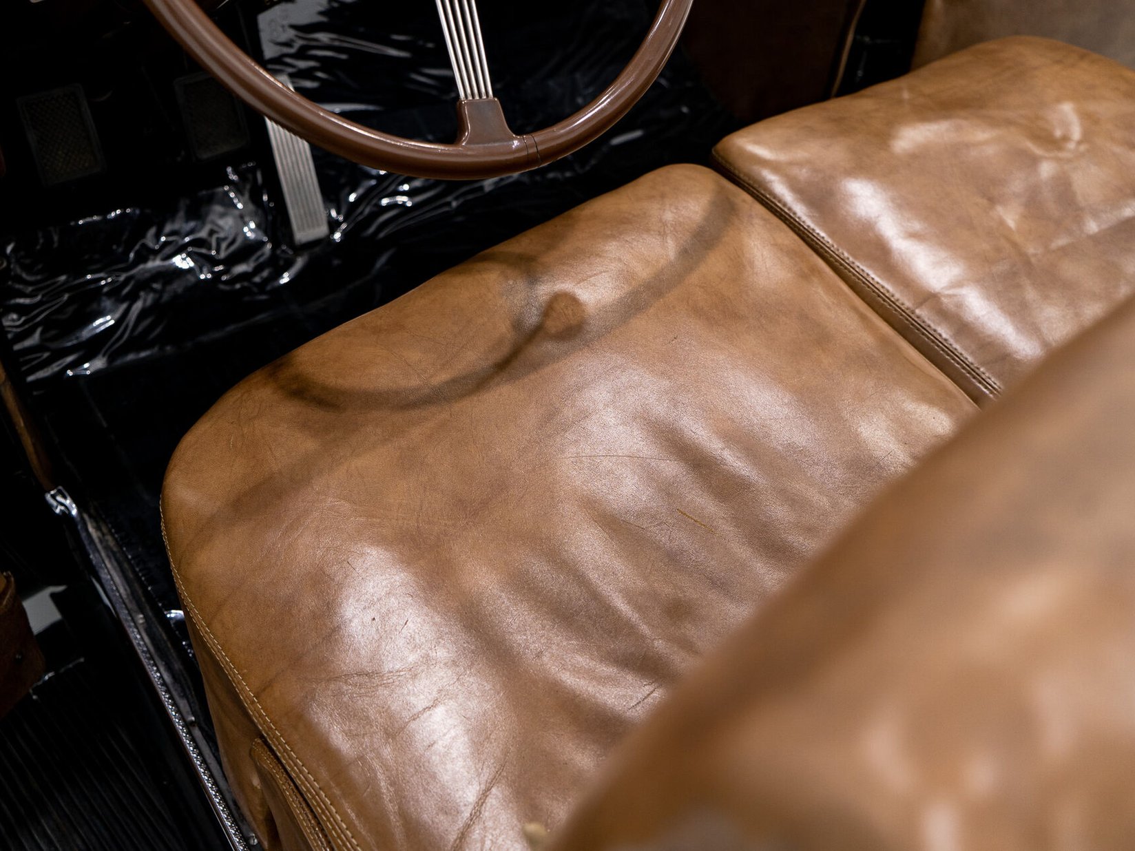Cadillac Series 90 **PRICE IN USD**1 of 13 V16 1938 Noir Montréal - photo #63