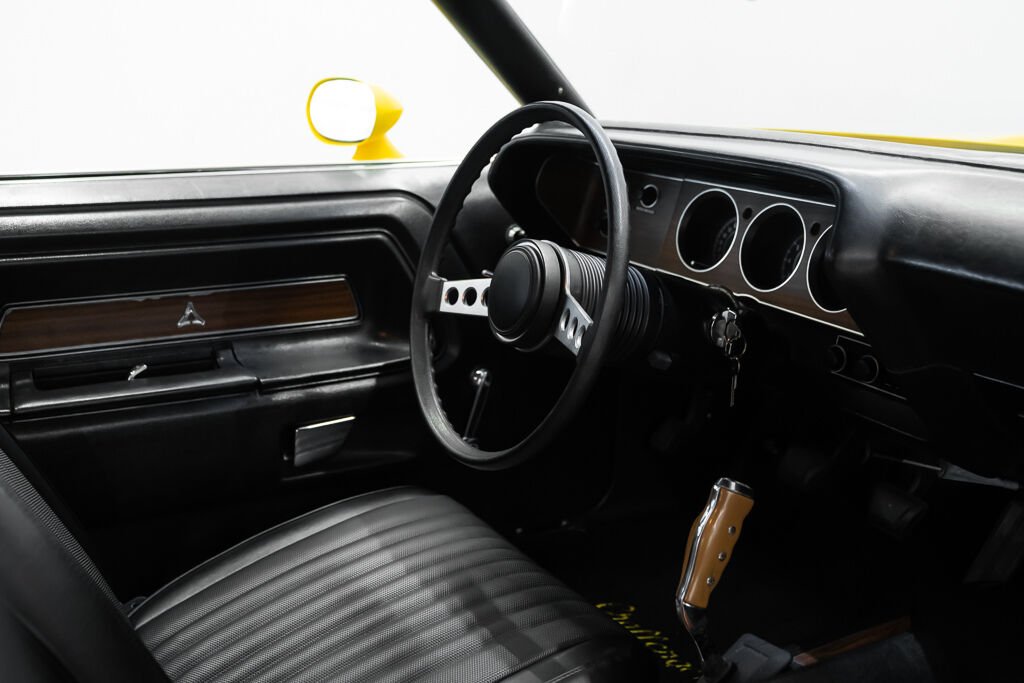 Dodge Challenger 1972 Jaune Montréal - photo #10