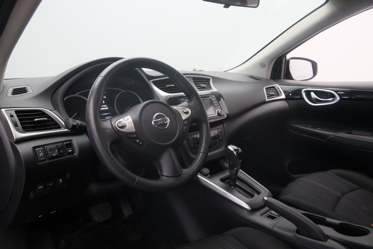 Nissan Sentra SV 2018 Gris Baie-Comeau - photo #6