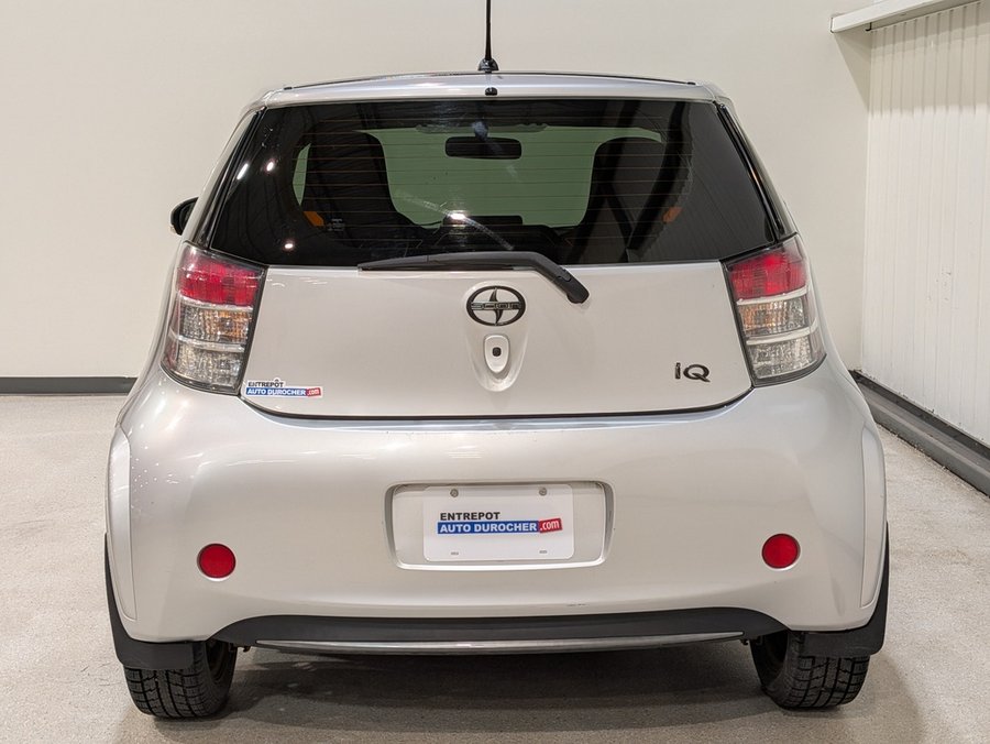 Scion iQ 2012 2012 Argent